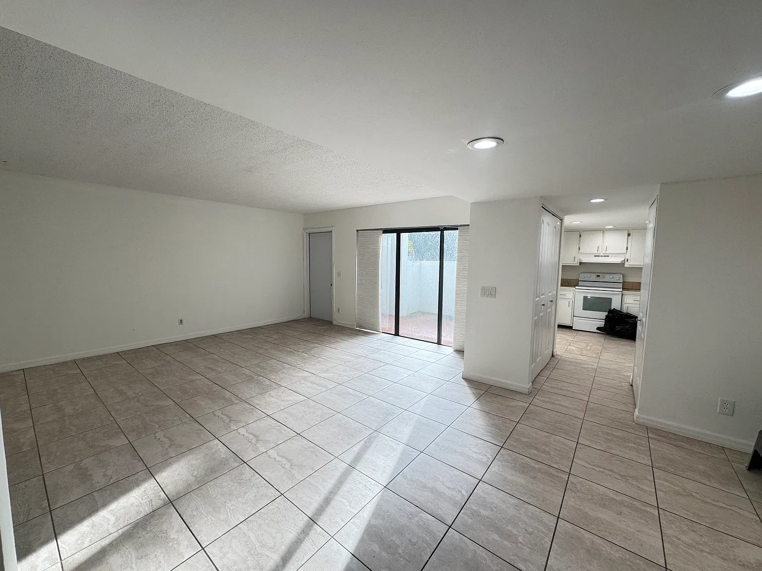 2 bed, 1236 sqft, $2,500 — Photo 4
