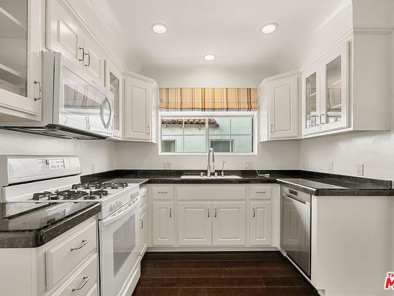 4th image of 104 N Harper Ave