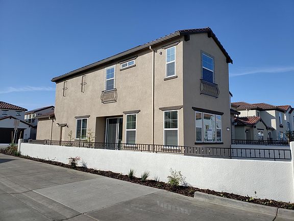 2nd image of 1052 Billington Ln