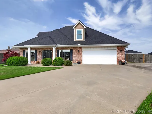 5637 Chickering Ct, Bartlesville, OK 74006