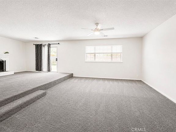4th image of 544 Meadow Ln