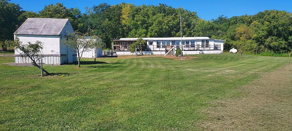 3899 Deerlick Springs Rd - Property Image
