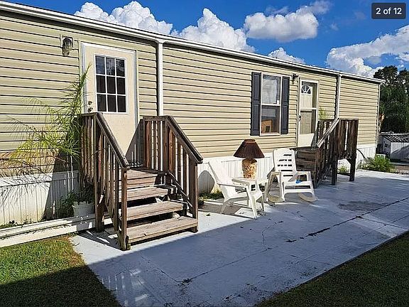 2nd image of 39531 Rosebush Ln