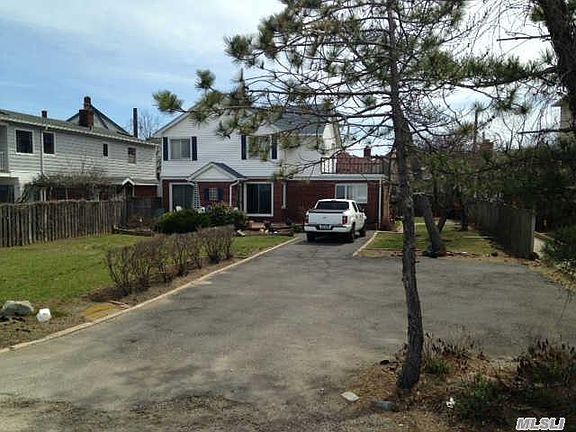 2nd image of 726 W Bay Dr