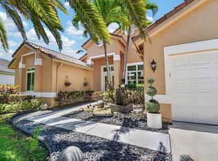 3043 Lakewood Drive, Weston, FL 33332