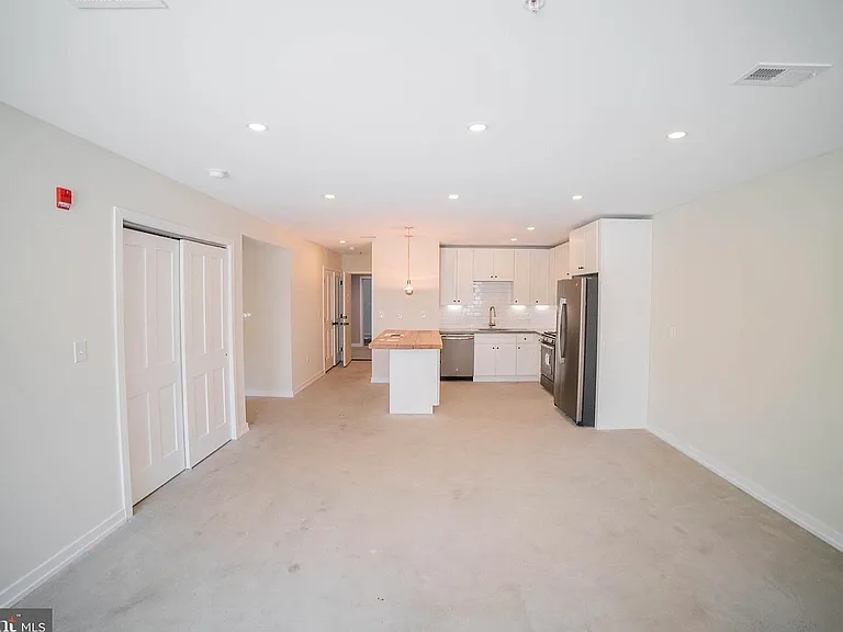 1331 N Randolph St — Photo 7