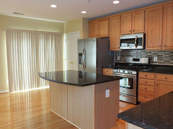 5th image of 4652 Battenburg Ln #532