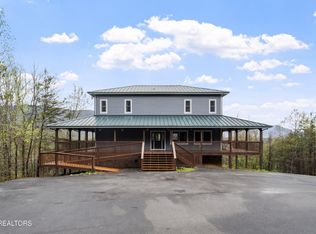 510 Wildflower Ridge Rd, Gatlinburg, TN 37738