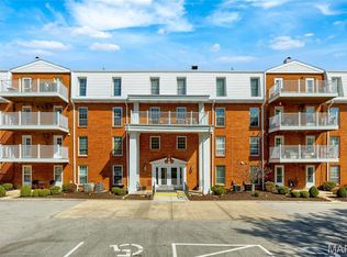 14443 Bantry Ln APT 24, Chesterfield, MO