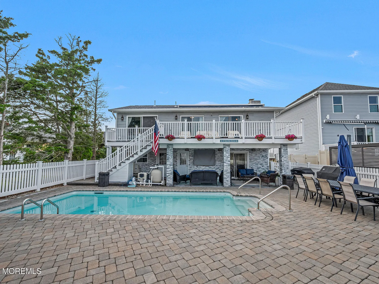 5 bed, 2605 sqft, $4,800 — Photo 4