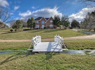 471 Claude Simmons Rd, Johnson City, TN 37604