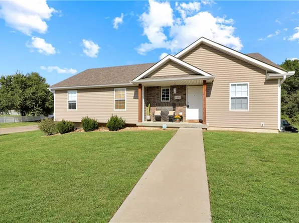 1221 Cherry St, Warrensburg, MO 64093