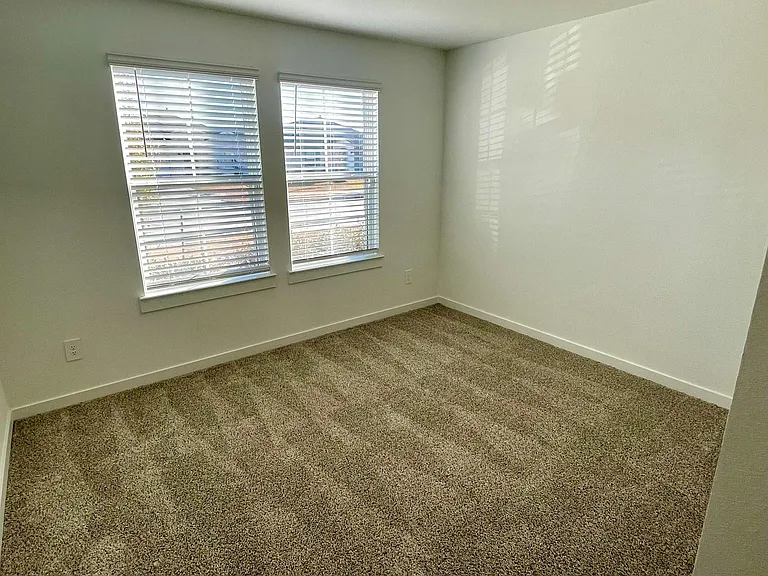 31710 Carlisle Cove Ct — Photo 7