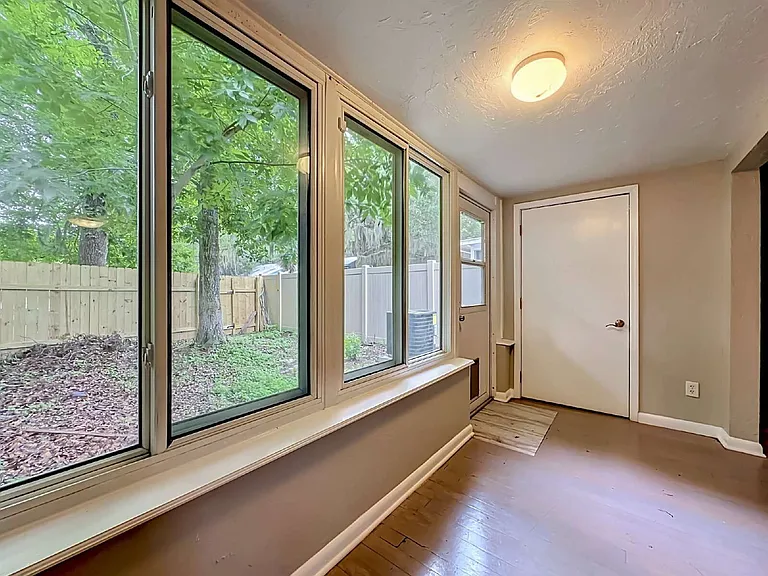 2857 Wonderwood Ln — Photo 28