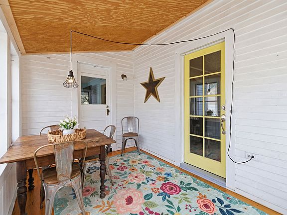 4th image of 9 Forest Street