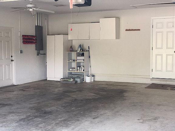 3rd image of 11206 W Beach Pkwy
