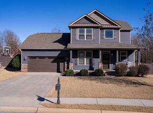 523 Turning Leaf Ln, Greer, SC 29651