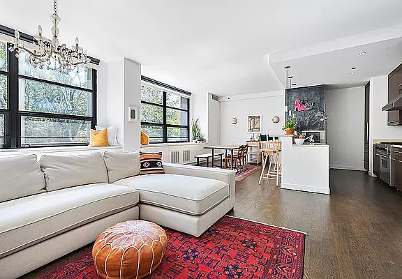 2nd image of 7 Essex St APT 2A