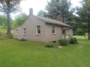 1491 Denny Dr, New Castle, PA 16101