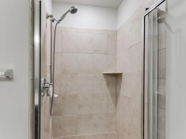 22 Veterans Dr — Photo 19