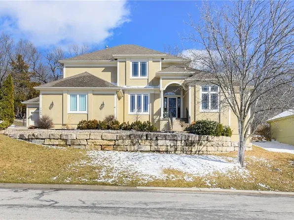 7569 Legler St, Shawnee, KS 66217