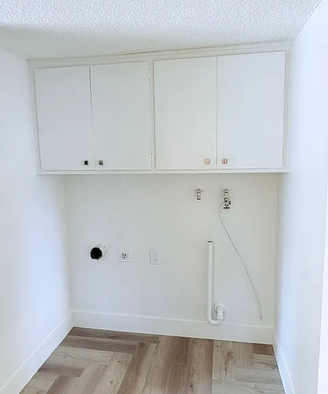 2952 Sybil Way — Photo 17