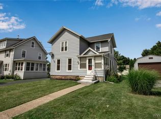 345 E Oak Orchard St, Medina, NY 14103
