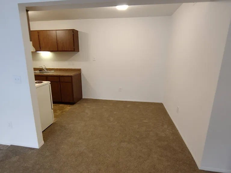 Charter Oaks Apartments — Photo 227
