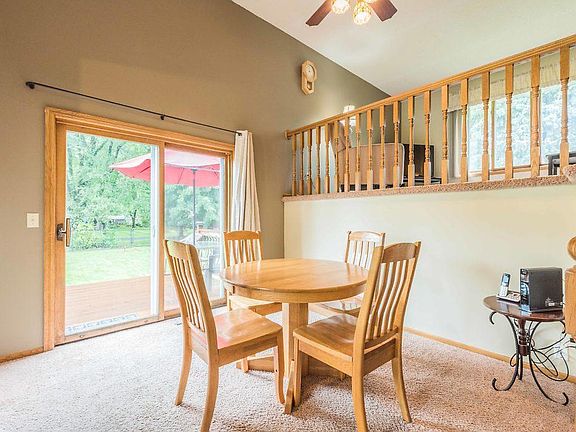 3rd image of 105 Gladstone Dr
