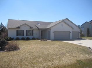 5105 W Ridgeview Ave, Sheboygan, WI 53083