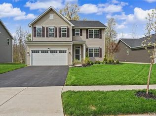 38 Sierra Dr, Amherst, NY 14228
