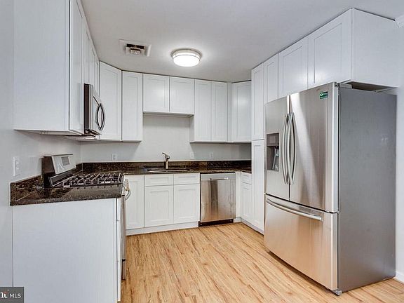 5th image of 14909 Cordell Ave