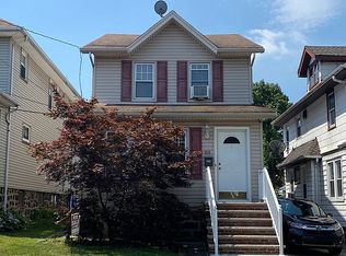418 Greenmount Ave, Cliffside Park, NJ 07010