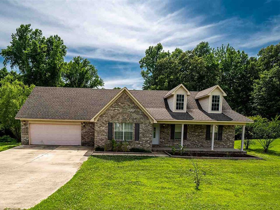1st image of 323 Laxton Ln