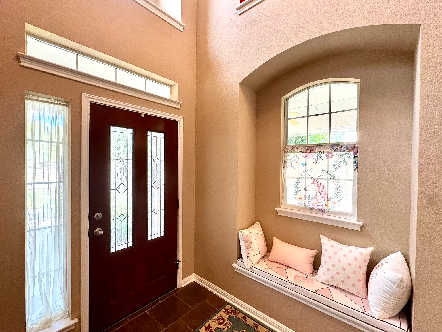 5 bed, 3.5 bath, 3910 sqft, $3,800 — Photo 3
