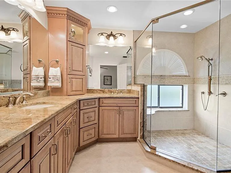 577 Beachwalk Cir #R-202 — Photo 21