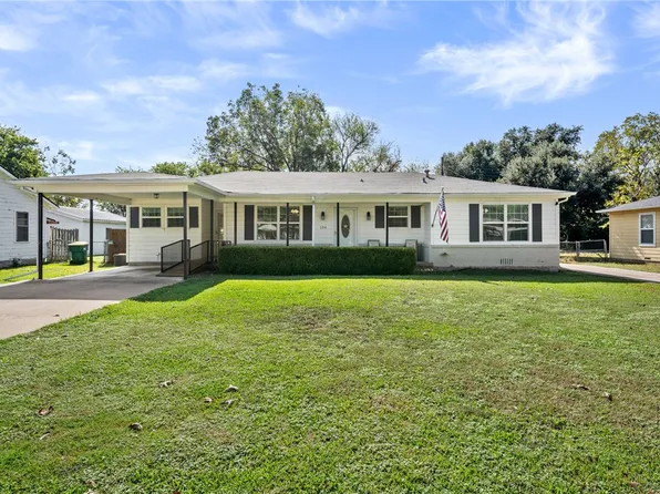 104 Meadowbrook St, Robinson, TX 76706