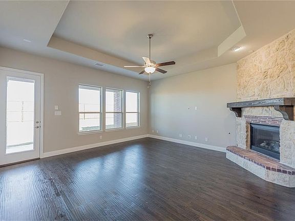 5th image of 2406 Thayne Dr