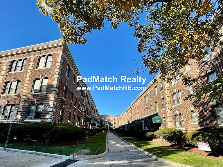 458 Pleasant St #3 — Photo 9