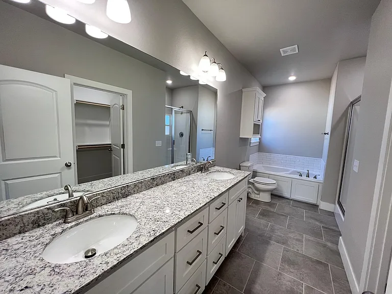 1052 Morra Ave — Photo 12
