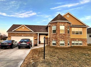 7137 Wallace St, Merrillville, IN 46410