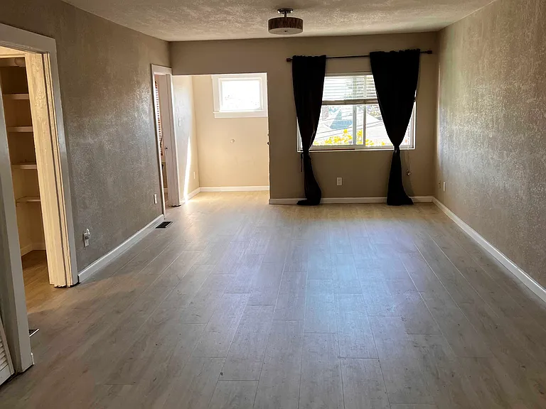 1354 Palou Ave — Photo 5