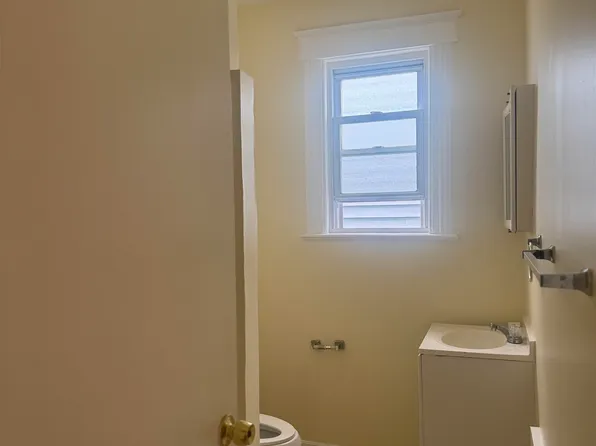 239 Bayview Avenue image 20 of 20