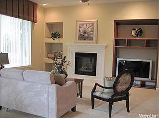 4th image of 4083 Clarewood Way
