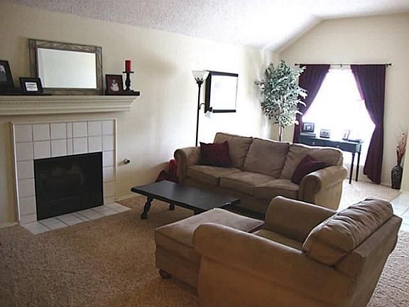 3rd image of 7025 Fallkirk Dr