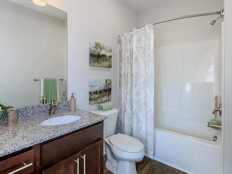 SLEEK BATHROOM