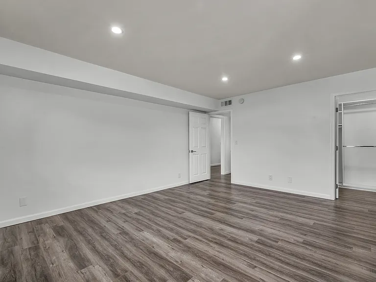 1432 Saltair Ave — Photo 36