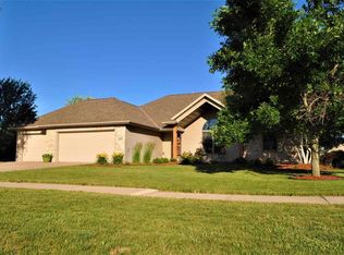 2385 Red Tail Gln, De Pere, WI 54115