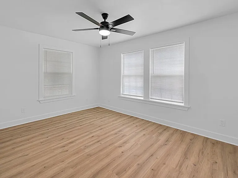 2525 Cole Ave — Photo 15