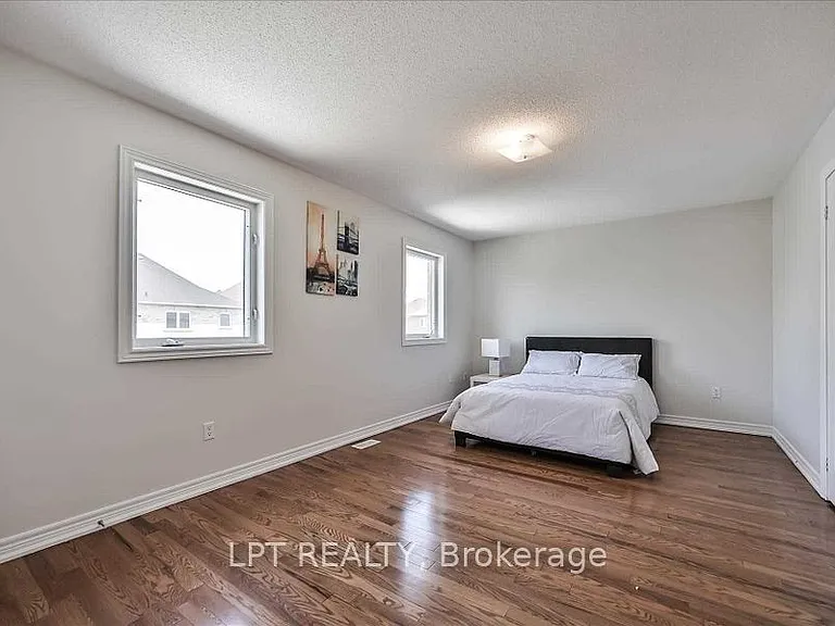 46 Ozner Cres — Photo 13